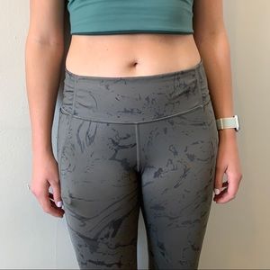 Athleta 7/8 green marbled leggings